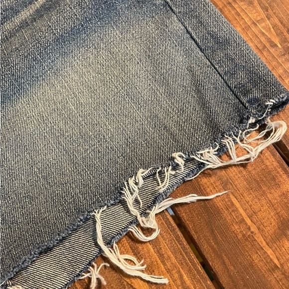 BDG Urban Outfitters Jean shorts | boyfriend Low-rise| frayed bottoms | - Picture 4 of 7